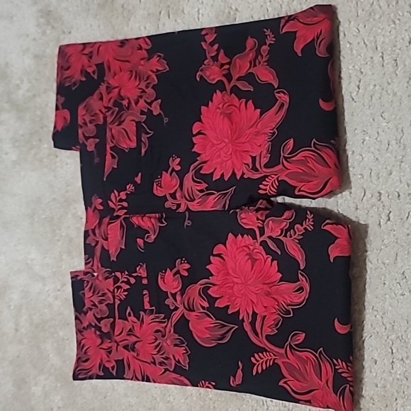 Chico's Floral Pattern Slacks - Picture 4 of 5